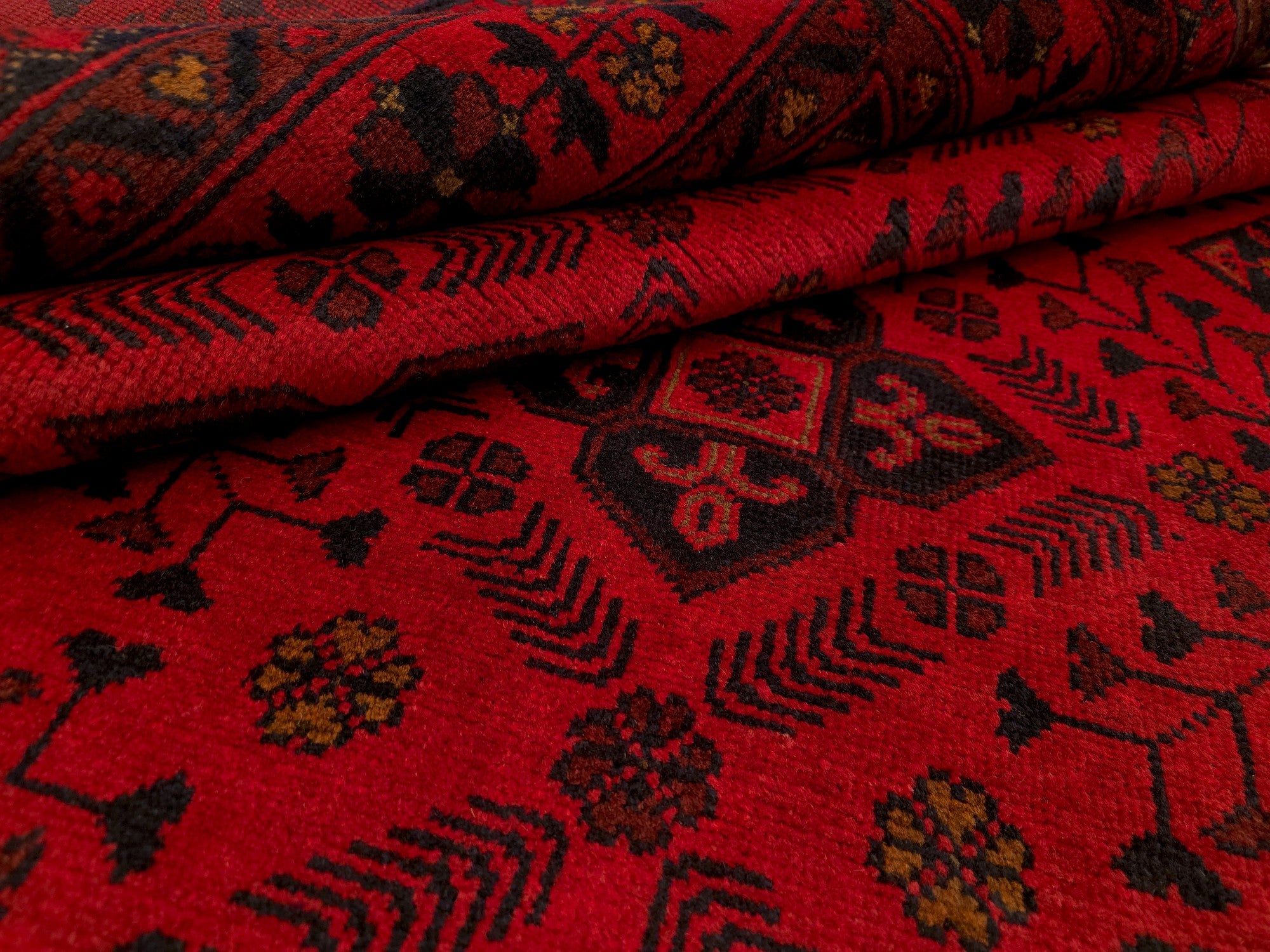 KHAN MOHAMMADI - Red - 2.36m X 1.72m