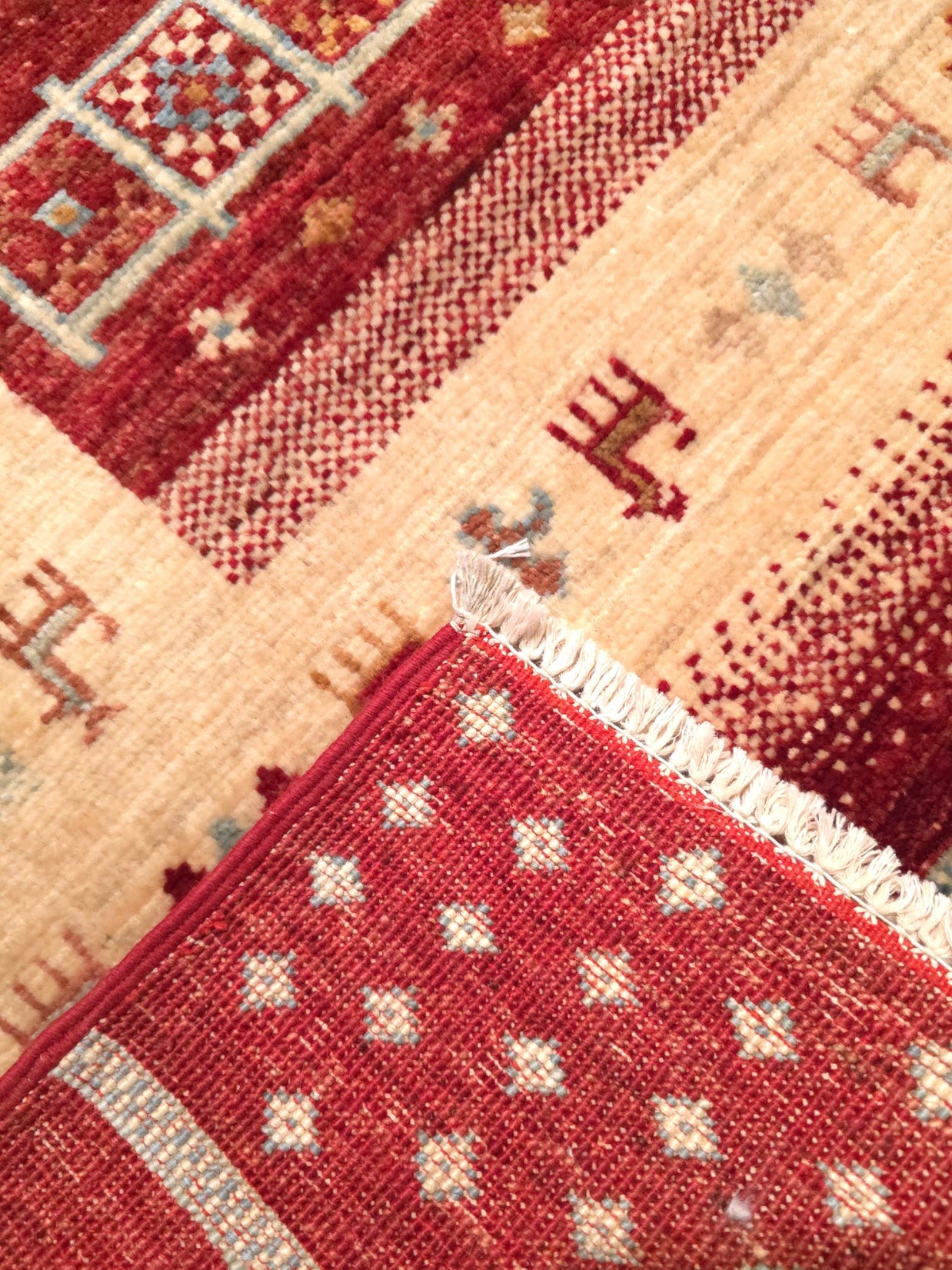 GABBEH DECORATIVE WOOL RUG - 2.07m x 1.52m