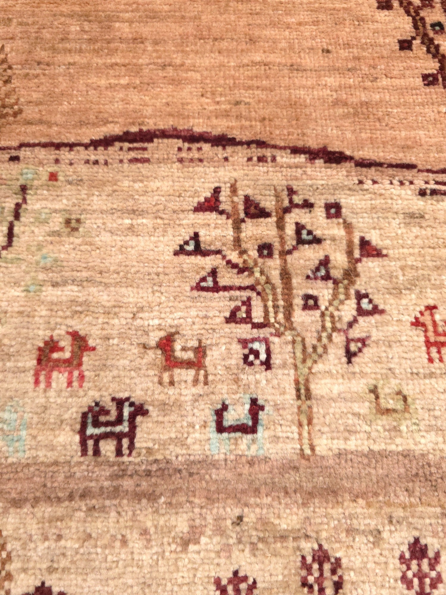 GABBEH DECORATIVE RUG - 1.51m x 1.01m