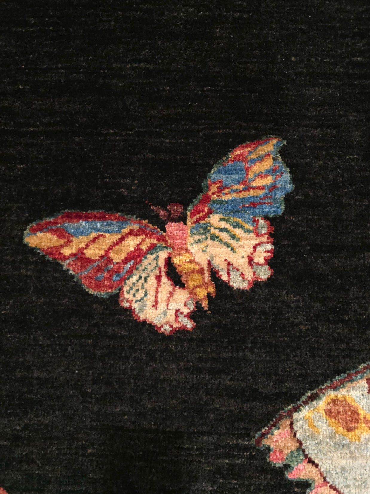 CONTEMPORARY BUTTERFLY  RUG - 2.1m x 1.59m